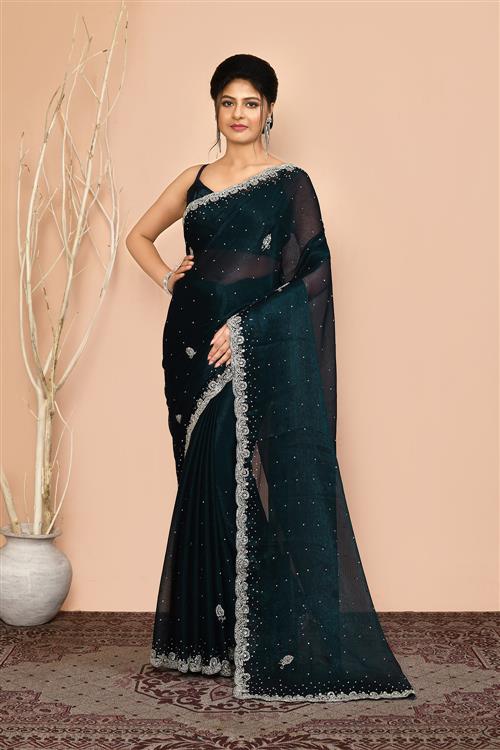 https://media.vinhemfashion.com/Images/FancytouchVol1VLS36C3Q7WKYESG/image/designer